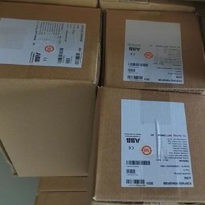 جهاز تحديد موقع صمام التحكم ABB V18345-001 جهاز تحديد المواقع الرقمي و جهاز تنظيم Fisher 67CFR