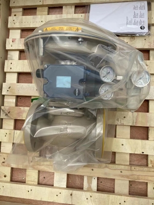 Samson Control Valves 3241 Globe Valve مع 3277 مشغل هوائي و 3725 Positioner 4708 Regulator