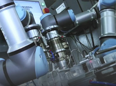 UR روبوت اللحام التعاوني لذراع 850 مم يصل مع Robotiq Robot Gripper