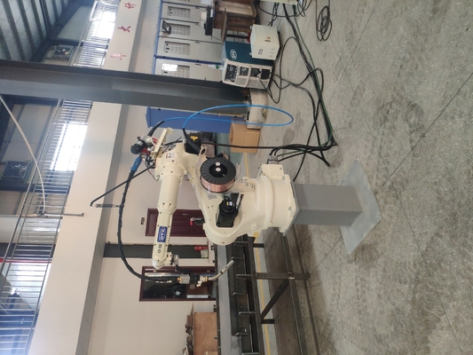 mig mag لحام روبوت FD-B4S 7 محور مع آلة لحام روبوتية P400 لحل لحام OTC