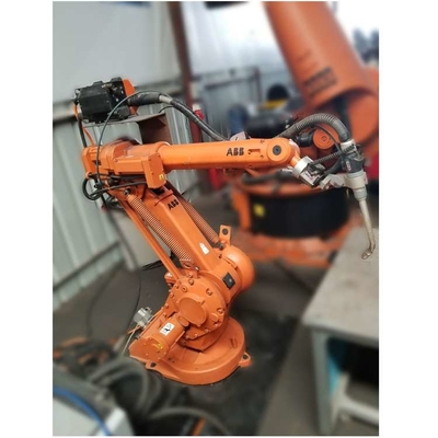 6 محور ذراع الروبوت ABB IRB 1410 مع محطة تنظيف بندقية CNGBS لأتمتة روبوتات اللحام