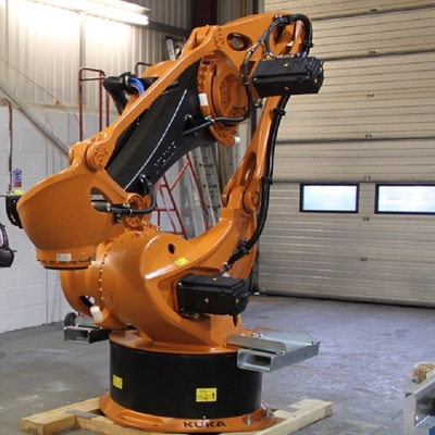 روبوت كوكا KR 120 R3200 PA مع 120 كيلوغرام من الحمولة والوصول إلى 3195 ملم من روبوت التقطيع