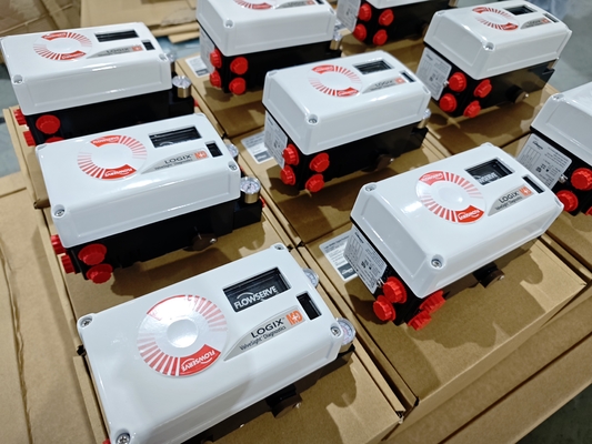 صمام التحكم الهوائي ومُنظّم فيشر الجديد و FLOWSERVE 3200MD 520MD 3800MD