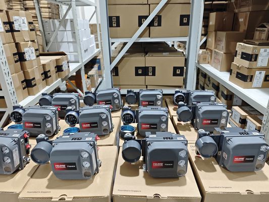 Fisher 657 Pneumatic Control Valve with DVC6200 Digital Controller for On/Off and Throttling Control in Industrial Equipment