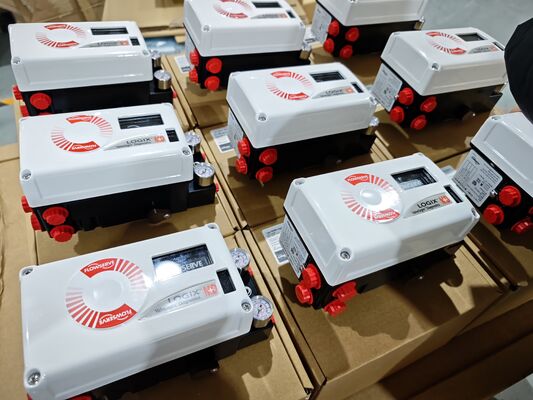 صمام تحكم هوائي ومحددات مواضع رقمية صناعية Flowserve Logix 520MD صمامات تحكم صناعية ووحدة تحكم ومنظم فيشر 67