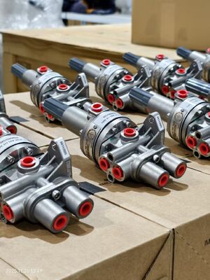 مرحل هوائي فيشر 377 وحدة تحكم صمام رقمية فيشر DVC6200 حل تحكم صمام صناعي للبتروكيماويات والطاقة والأتمتة الصناعية