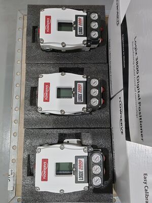 جديد في المخزون Flowserve Logix 3800 3800E جهاز تحكم رقمي بالهواء المضغوط لقطع غيار صمامات التحكم