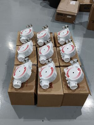 Flowserve Logix 3200MD Smart Valve Positioner with HART 5 for Pneumatic Actuators in Explosion Proof Enclosure