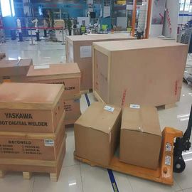 Yaskawa Motoman AR1440 6-محور لحام روبوت توفير أداء سريع ودقيق مع YRC1000 Robot Controller