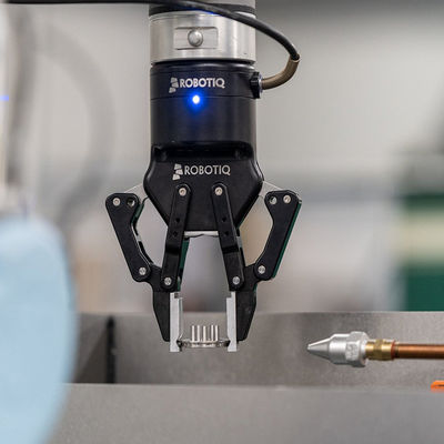 تتحد قطع غيار ذراع الروبوت ROBOTIQ القابض الآلي Hand-E مع الروبوت التعاوني UR