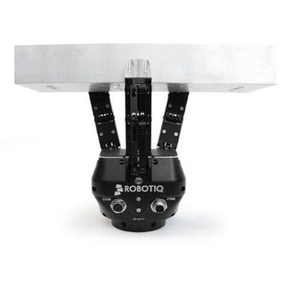 مقبض روبوت متكيف بثلاثة أصابع من ROBOTIQ مع روبوت تعاوني AUBO i5 لاختيار الروبوت