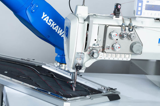Yaskawa GP7 1.0KVA 7kg الحمولة 927mm 6 محاور ذراع الروبوت