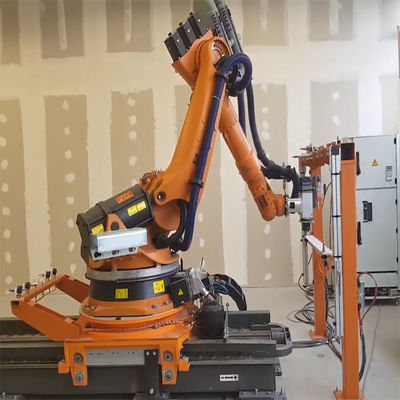 روبوت طحن KUKA KR 210 R2700-2 حمولة 275 كجم تصل إلى 2701 مللي متر KR C5 KR C4 تحكم ماكينة طحن بذراع آلية