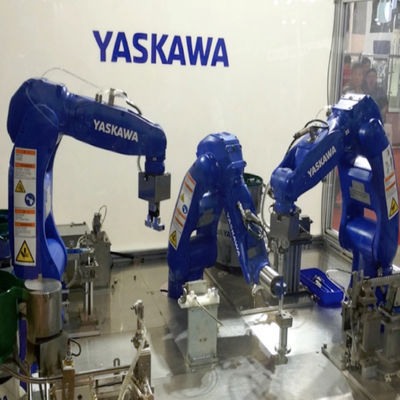 Motoman GP7 6 Axis Industrial Robot Arm المستخدمة في منصات نقالة الروبوت