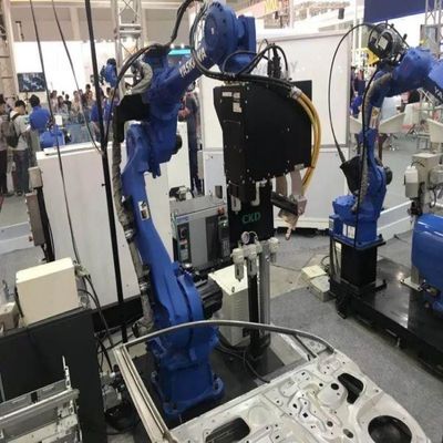 روبوت الذراع 6 محور ياسكاوا AR1440 مع جهاز تحديد موقع لحام CNGBS لأتمتة روبوت الحام Mig