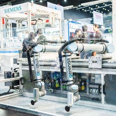 خفيف الوزن Cobot Robot UR 5e مع مناور حمولة 5 كجم كإنسان آلي تعاوني لاختيار ووضع آلة