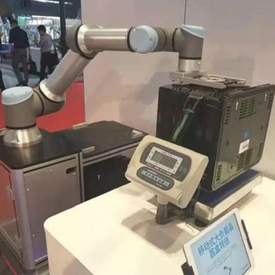 روبوت تعاوني سريع ودقيق UR 16e مع معالج حمولة 16 كجم كروبوت Cobot للتعبئة