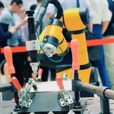 AUBO i5 6 Axis Collaborative Robot Arm لقفل المسمار مثل Cobot