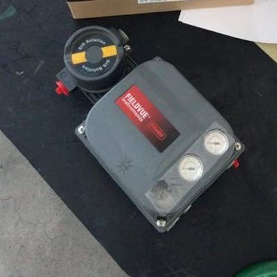 وحدة تحكم الصمام الرقمي FIELDVUE DVC6200 SIS للعمل المزدوج مع صمام التحكم كمحدد موضع الصمام