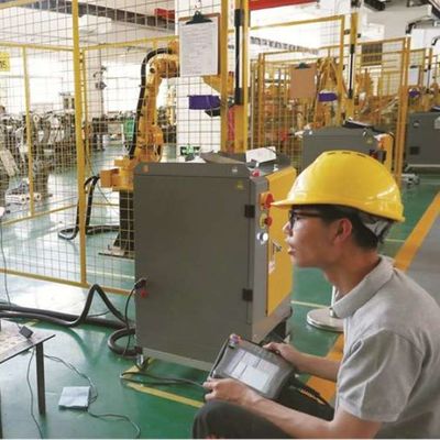 روبوت اللحام 6 محور TKB6700-165kg / 180kg-2700mm لحام كمعدات لحام