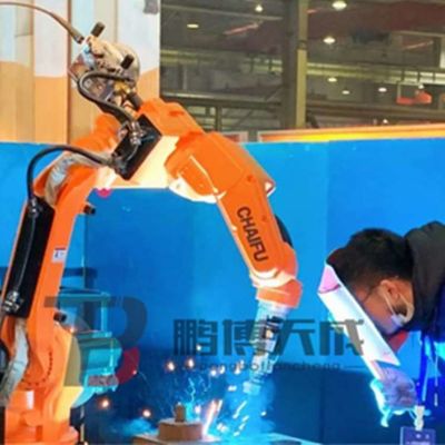 روبوت لحام أوتوماتيكي SF6-C1440 6 محور ذراع روبوتية صناعية لأتمتة روبوت لحام