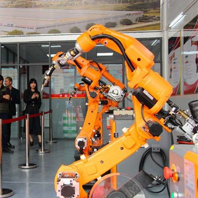 روبوت لحام أوتوماتيكي SF6-C1440 6 محور ذراع روبوتية صناعية لأتمتة روبوت لحام
