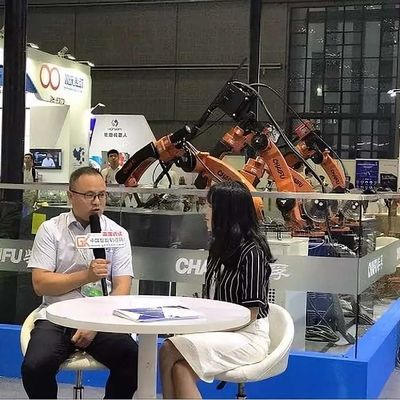 التعامل مع الروبوت SF15-K1538 الذراع الروبوتية الصناعية 4 محور كروبوتات صناعية