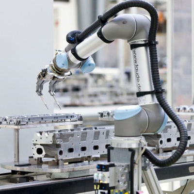 روبوت صناعي UR5 Universal 6 Axis Robot Arm Gripper Equipment آلة تلميع