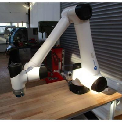 روبوت تعاوني الصين CR10 مع ذراع CNC 6 حمولة روبوت المحور 10 كجم مثل Cobot
