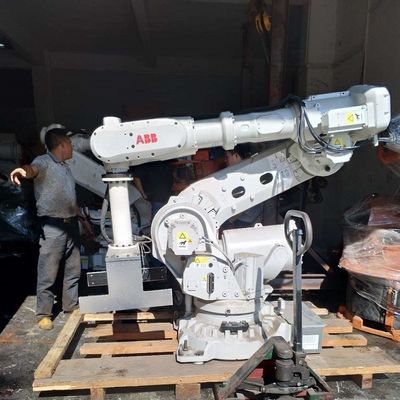6 محور الذراع الروبوتية ABB IRB2600 من الروبوت الصناعي لتعبئة روبوت منصات نقالة وآلة التعبئة