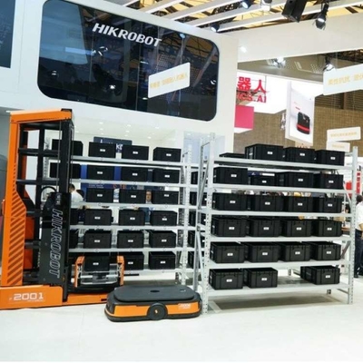 AGV Robot Q3-600C الحمولة المفيدة 600kg مع CNGBS الذراع الروبوتية الكوبوتية لمشروع الأتمتة كAGV