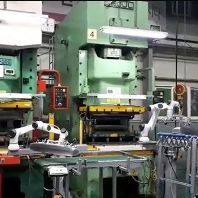 HAN'S Elfin Series E5 Cobot كآلة اختيار ووضع تعمل مع AGV Robot Payload 5kg مع 6 محاور